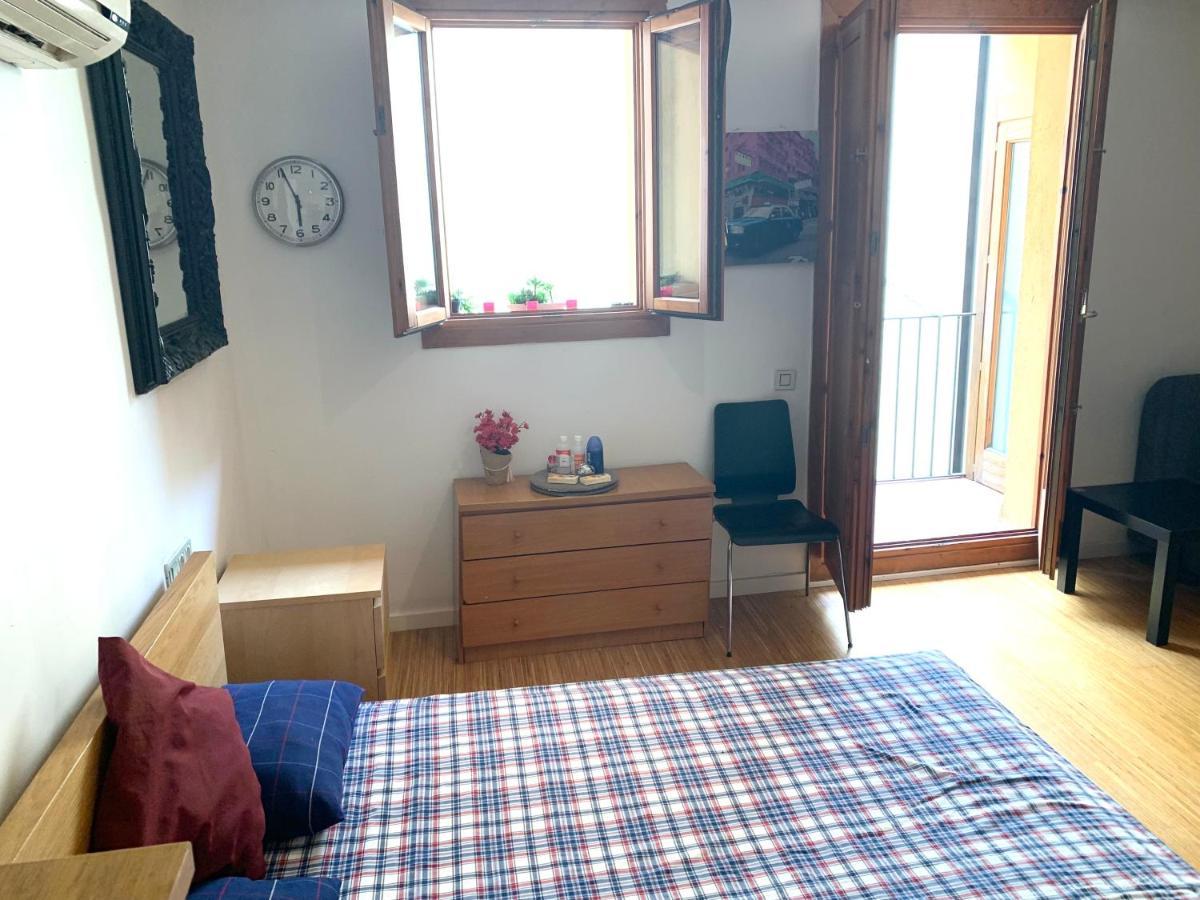 Apartment Next To Ramblas برشلونة المظهر الخارجي الصورة
